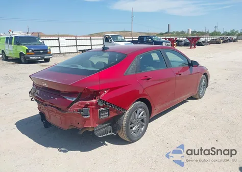 2024 Hyundai Elantra Sel z USA, uszkodzony, nr VIN KMHLM4DG1RU655740